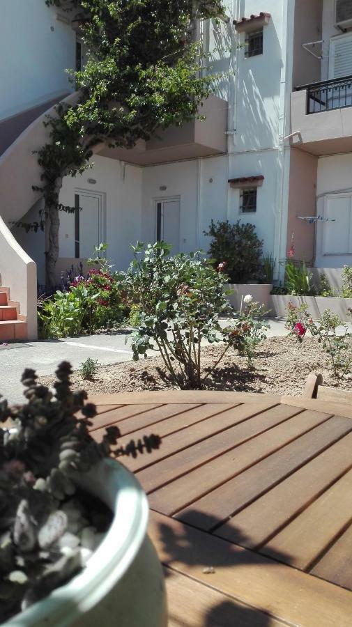 Yannis Apartments Amoudara Lasithiou Екстериор снимка